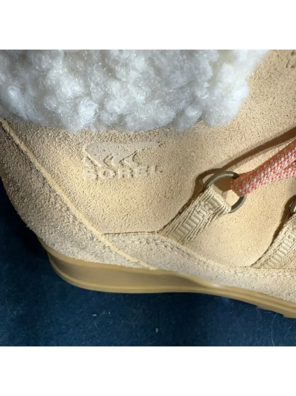 NWT Sorel Elvie cozy lace up Ankle boot waterproof tan suede sherpa booties sz 8